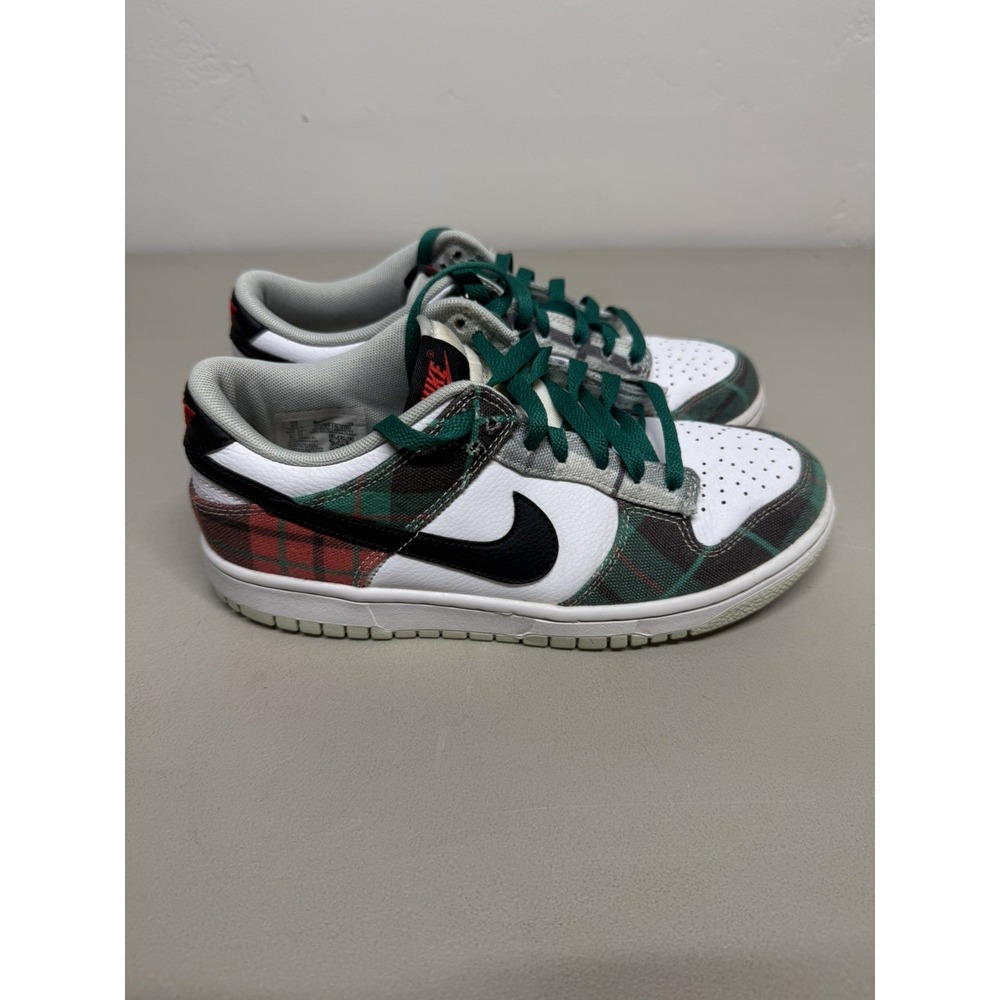 Nike Dunk Low SE Premium Tartan Plaid Christmas DV0827-100 Youth Size 6
